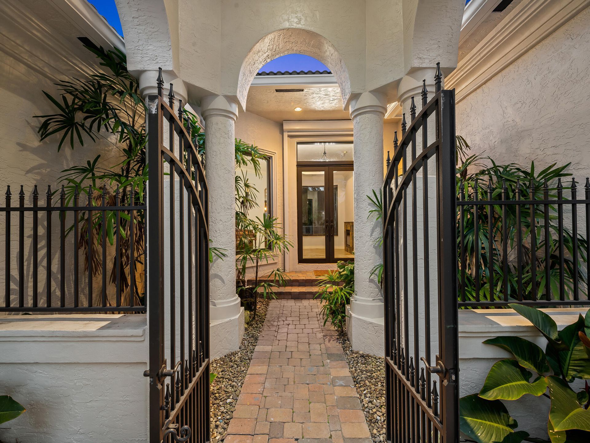10800 Blue Palm Street, Plantation, FL 33324 Photo