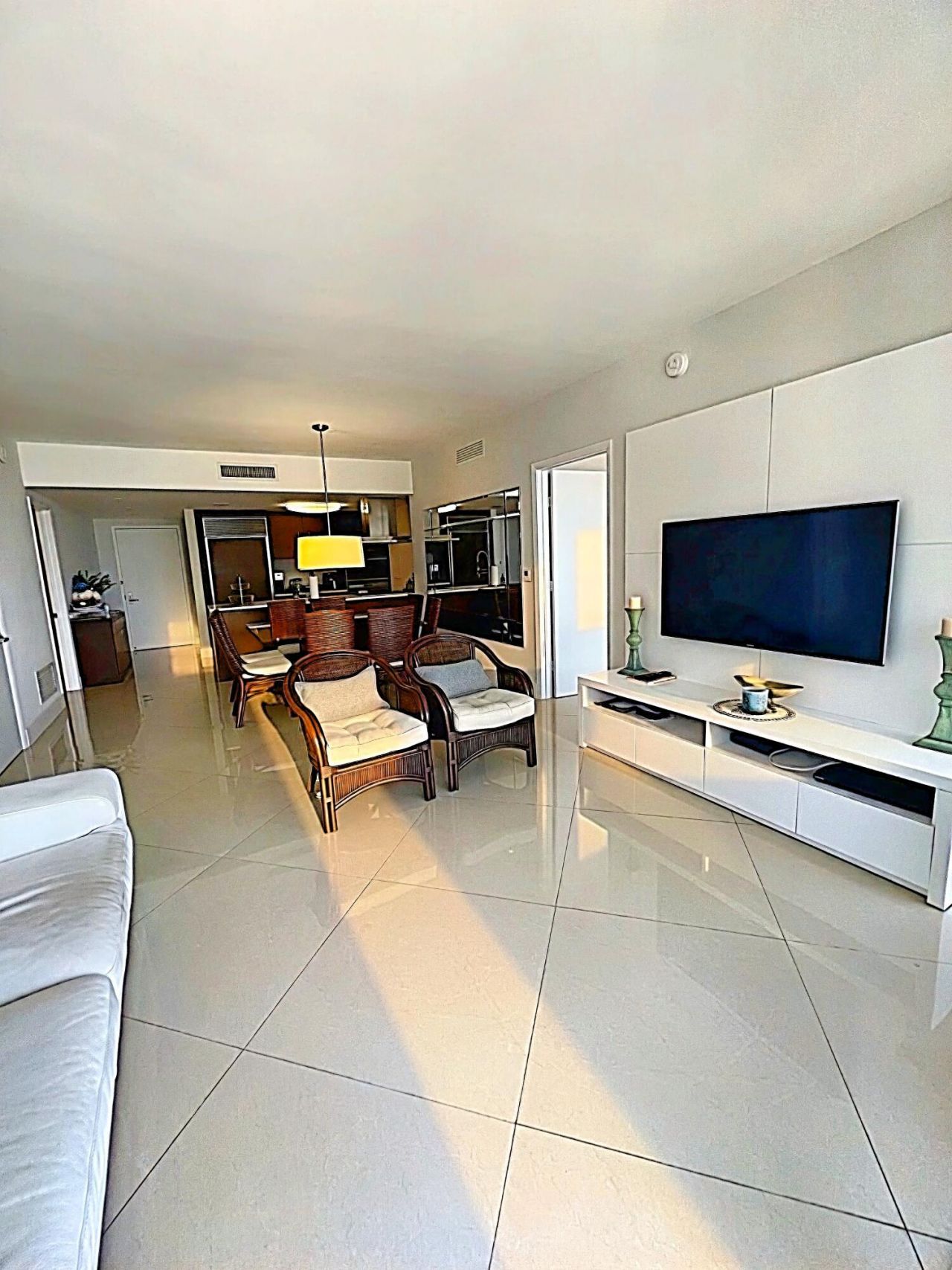 495 Brickell Avenue, Unit 1605, Miami, FL 33131 Photo