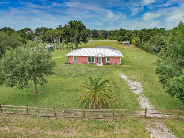 7346 NW 93rd Court, Okeechobee, FL 34972