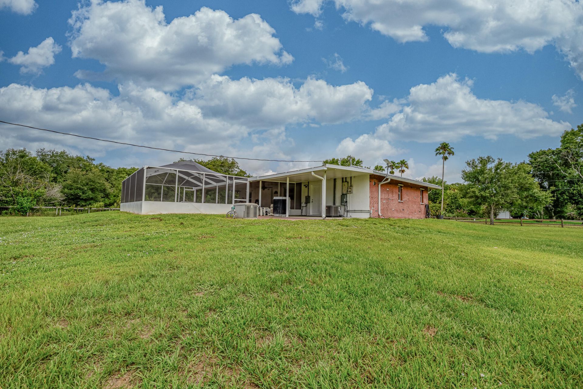 7346 NW 93rd Court, Okeechobee, FL 34972 Photo
