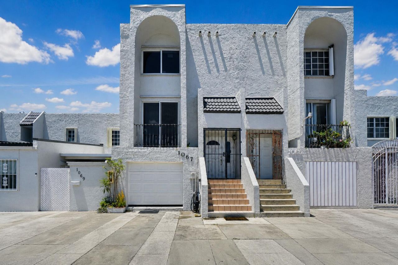 1067 W 43rd Place, Unit 68, Hialeah, FL 33012 Photo