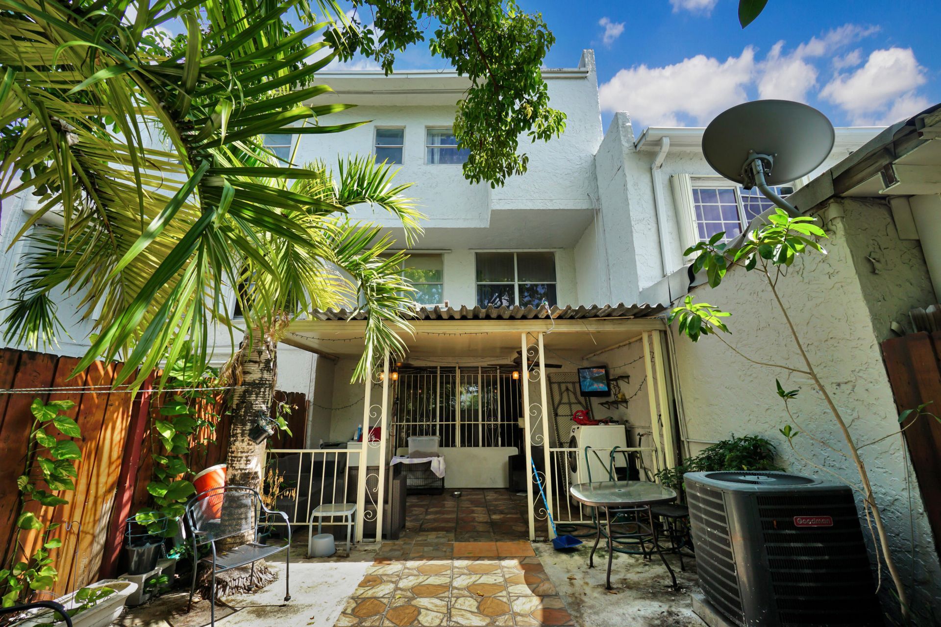 1067 W 43rd Place, Unit 68, Hialeah, FL 33012 Photo