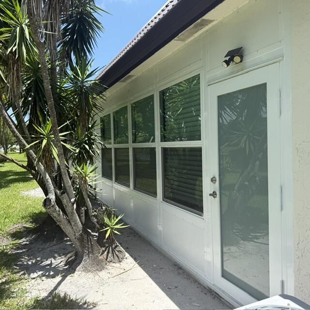 197 Lake Susan Lane, West Palm Beach, FL 33411 Photo
