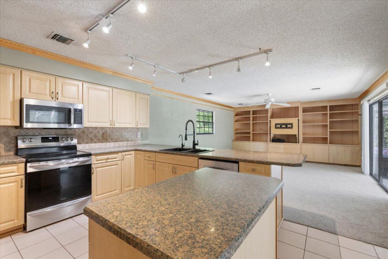 1016 48th Terrace, Vero Beach, FL 32966 Photo