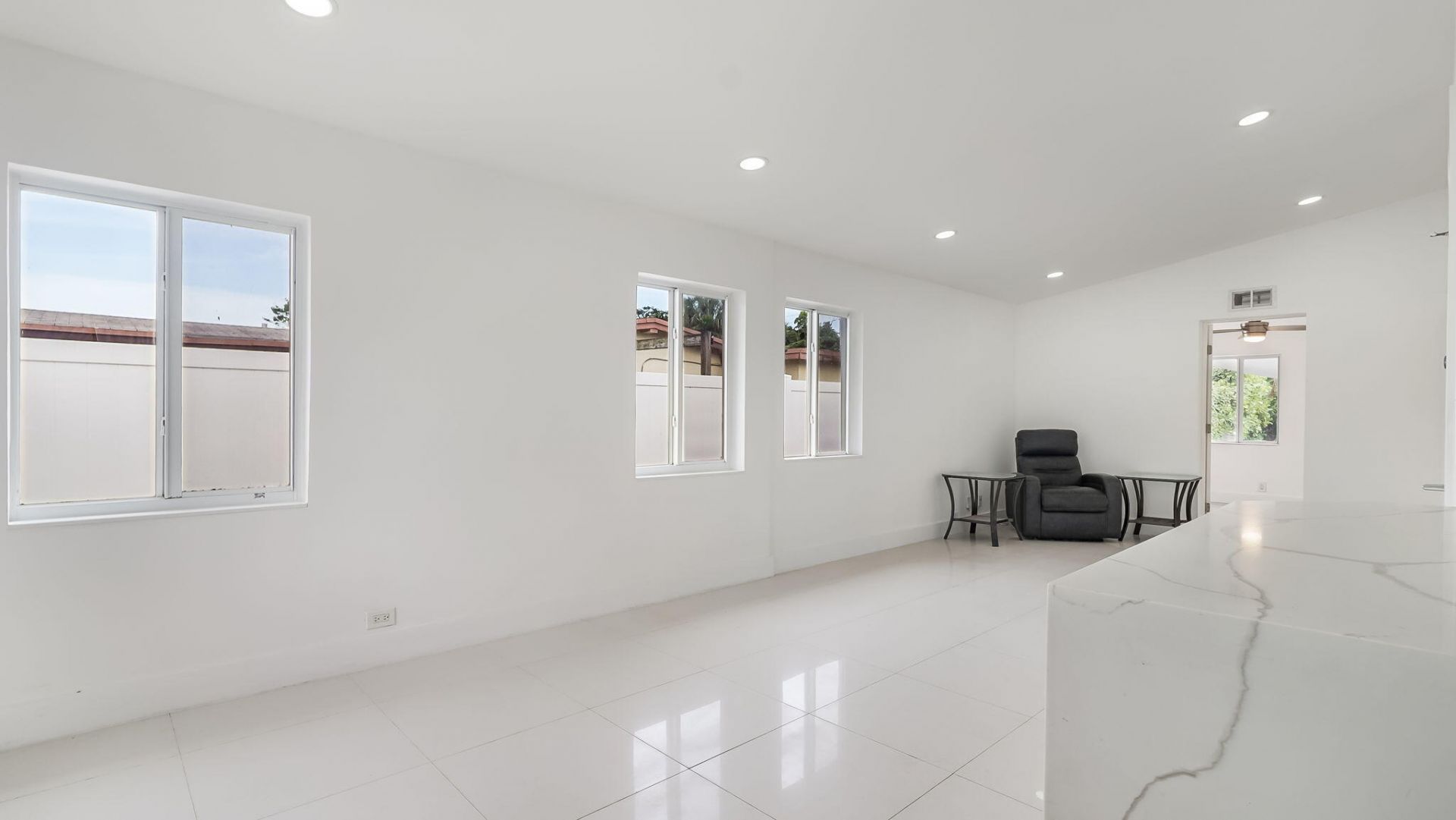 218 Glouchester Street, Boca Raton, FL 33487 Photo