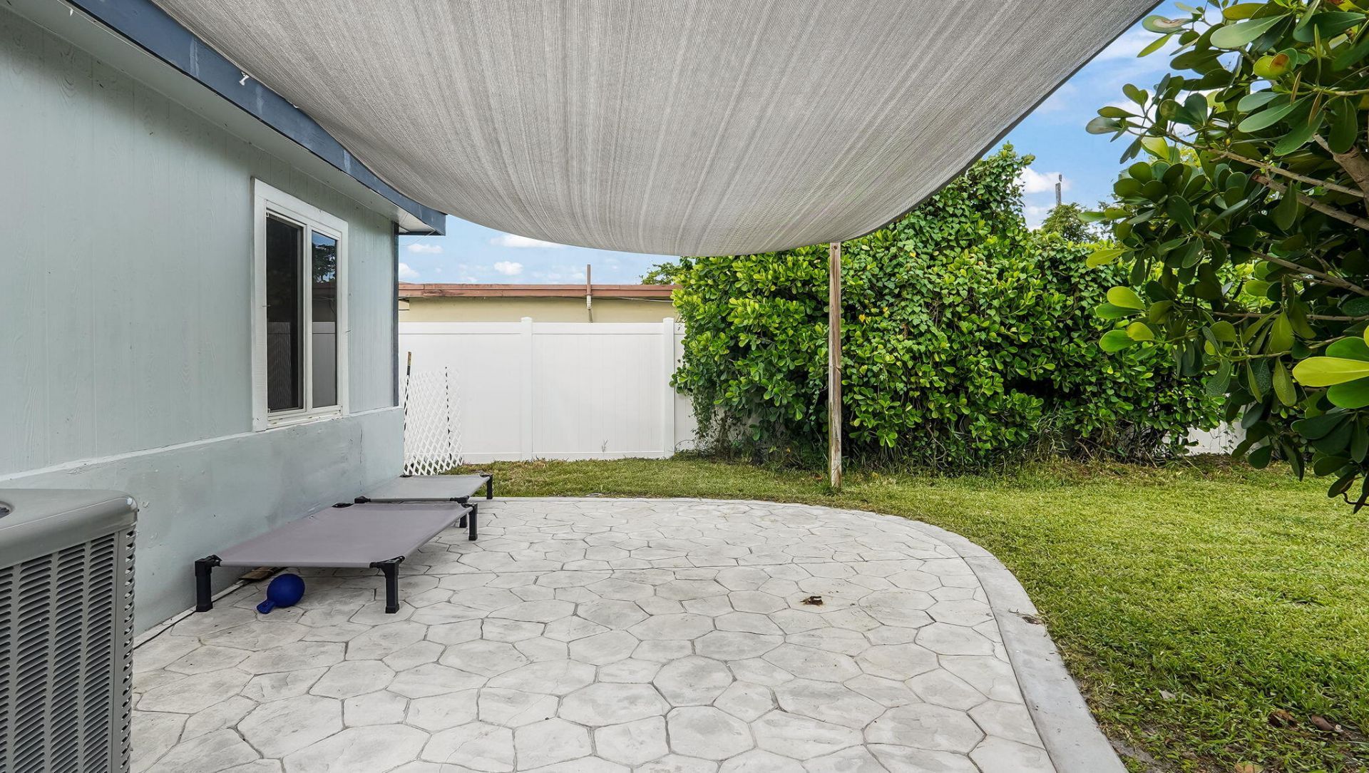 218 Glouchester Street, Boca Raton, FL 33487 Photo