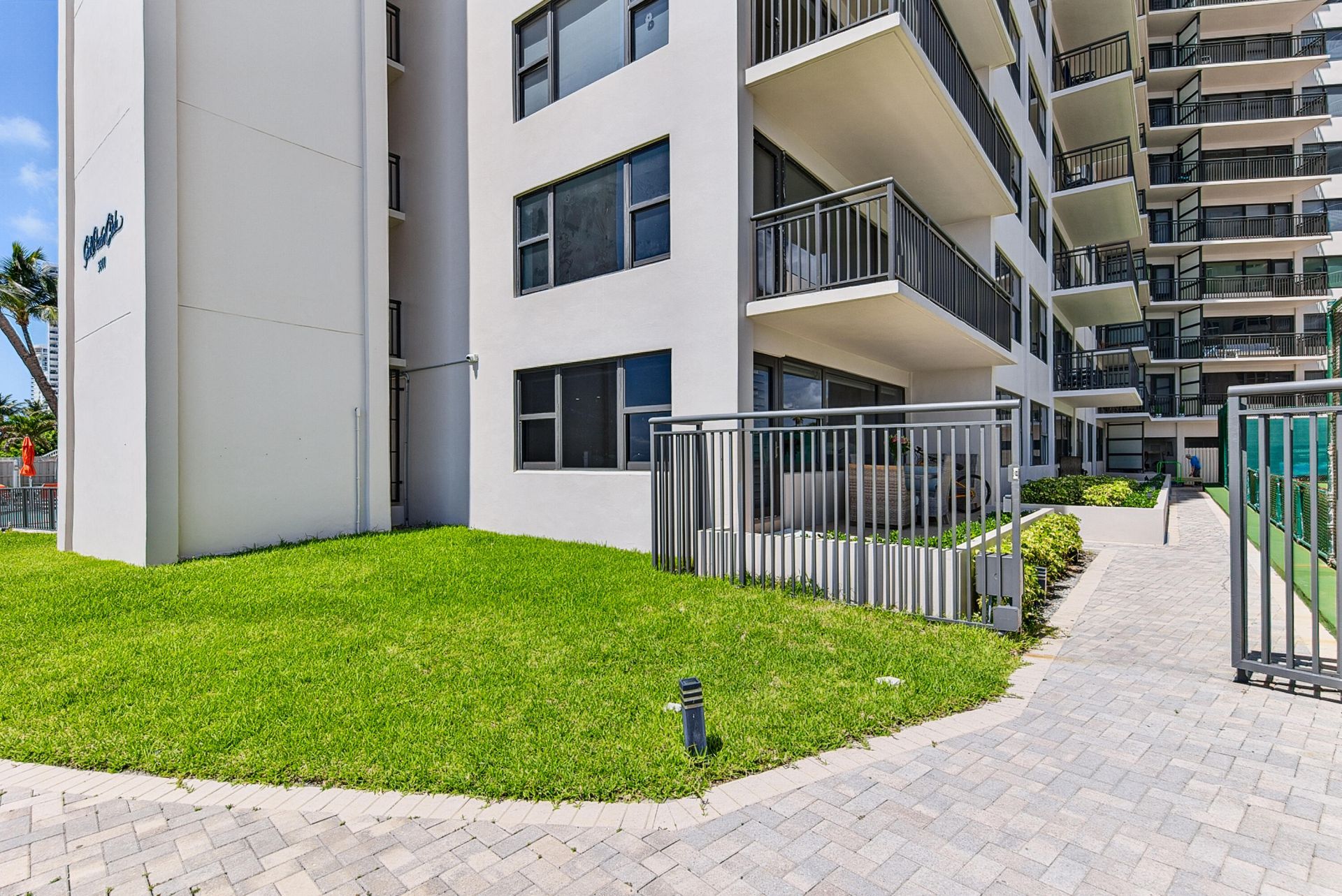 3800 Galt Ocean Drive, Unit 105, Fort Lauderdale, FL 33308 Photo