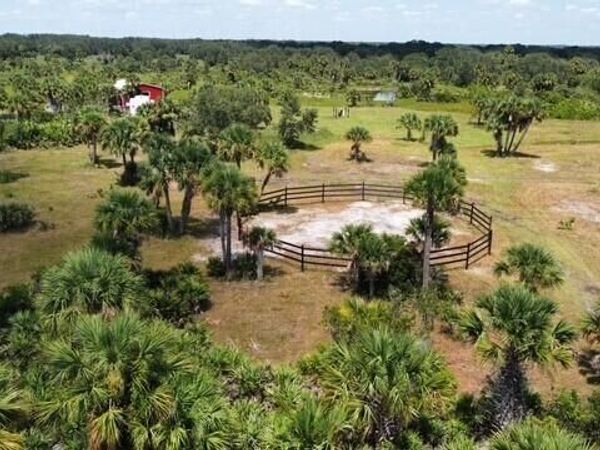 1303 CABBAGE Lane, Okeechobee, FL 34974