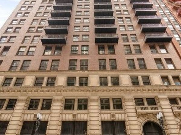 212 W Washington Street , Unit 1406, Chicago, IL 60606