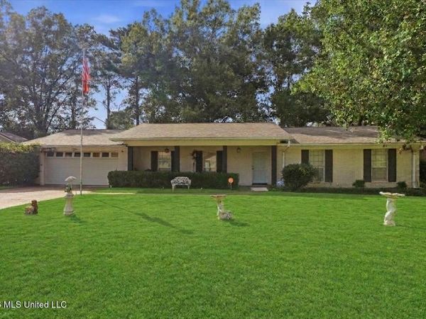 1219 Canterbury Lane, Clinton, MS 39056