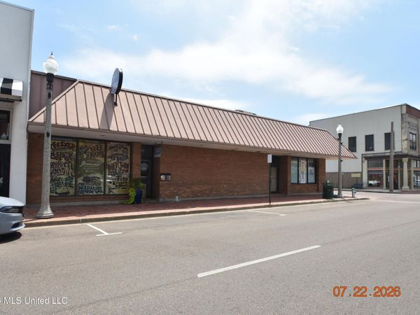 227 Howard Street, Greenwood, MS 38930