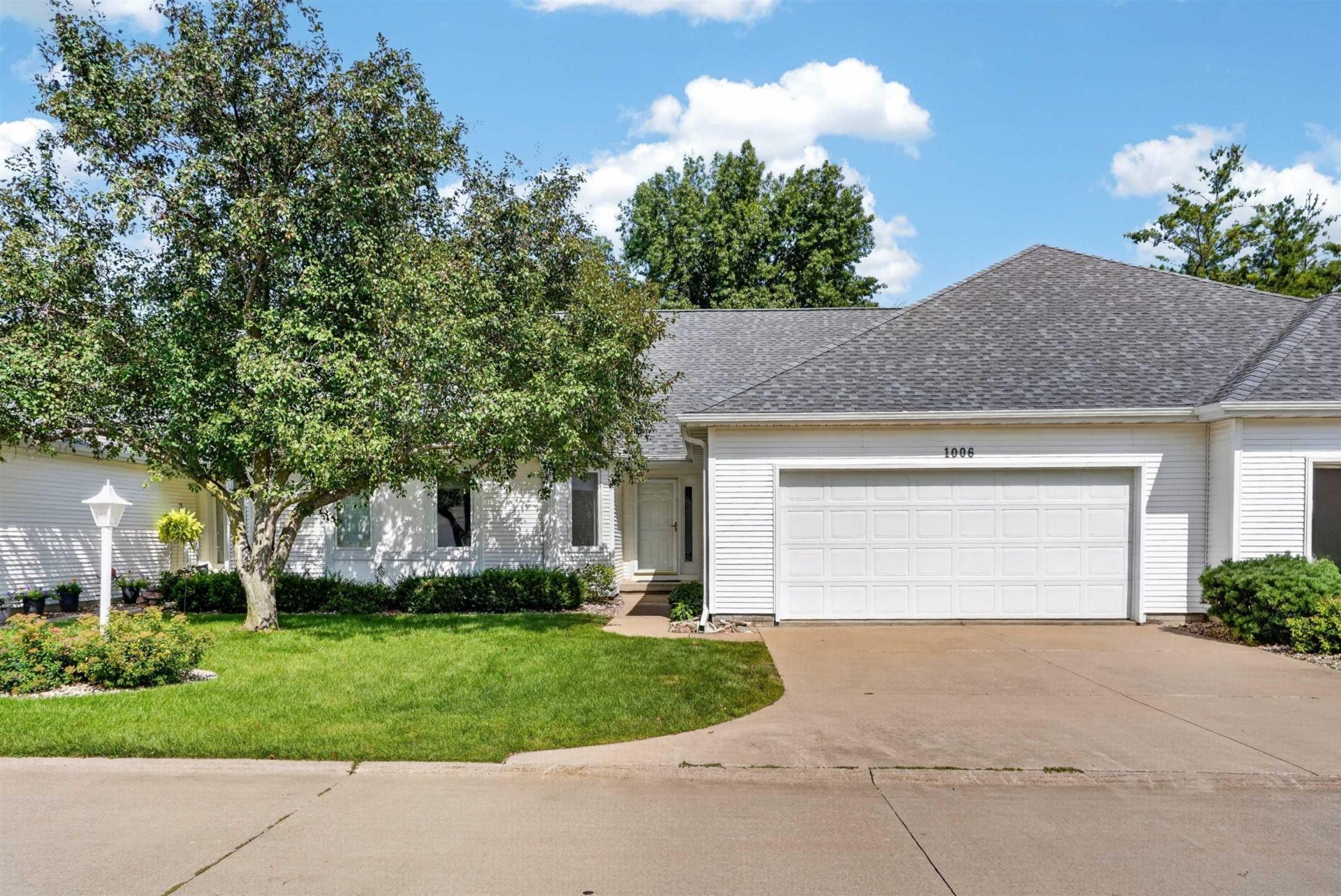 1006 NW 7th Avenue, Waverly, IA 50677 Main Photo