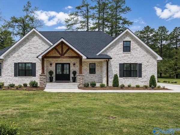 225 Garden Gate Circle, Crossville, AL 35962