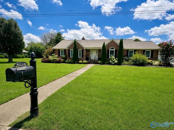 6503 Hiawatha Drive NW, Fort Payne, AL 35967