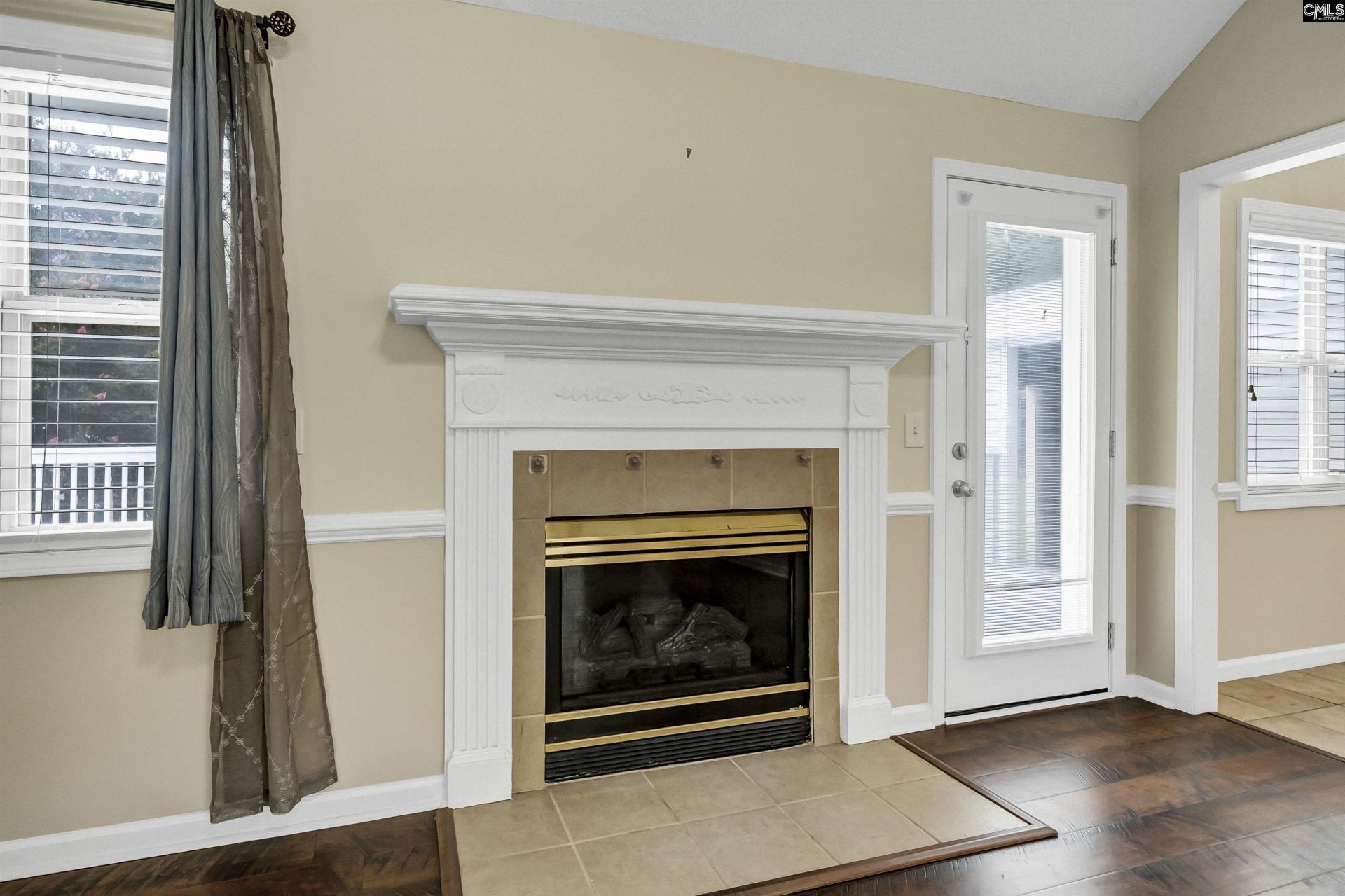186 Cornerstone Lane  Photo 7