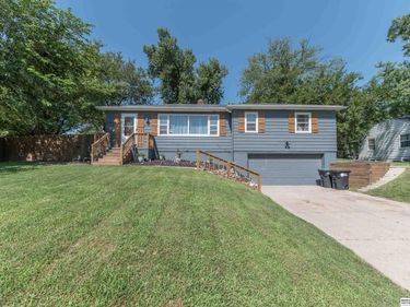 322 S 84th Street, Omaha, NE 68114