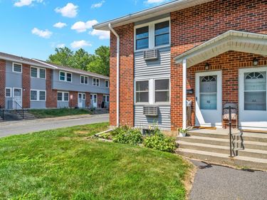 48 Manor Court, Unit 48, Springfield, MA 01118