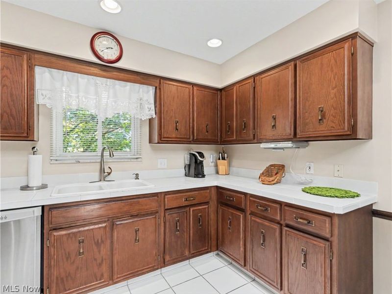 683 Taylor Avenue, Cuyahoga Falls, OH 44221 Photo 12