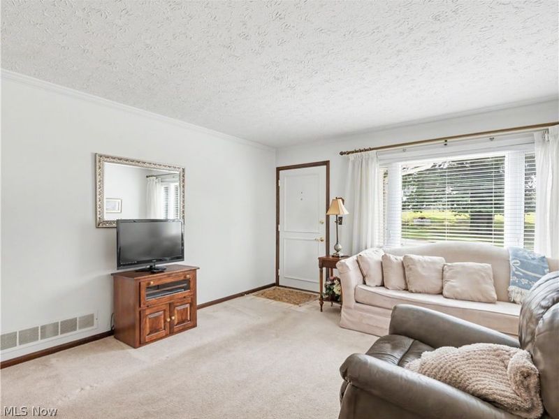 683 Taylor Avenue, Cuyahoga Falls, OH 44221 Photo 5