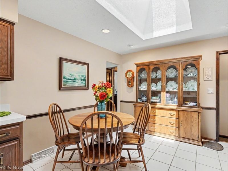 683 Taylor Avenue, Cuyahoga Falls, OH 44221 Photo 9