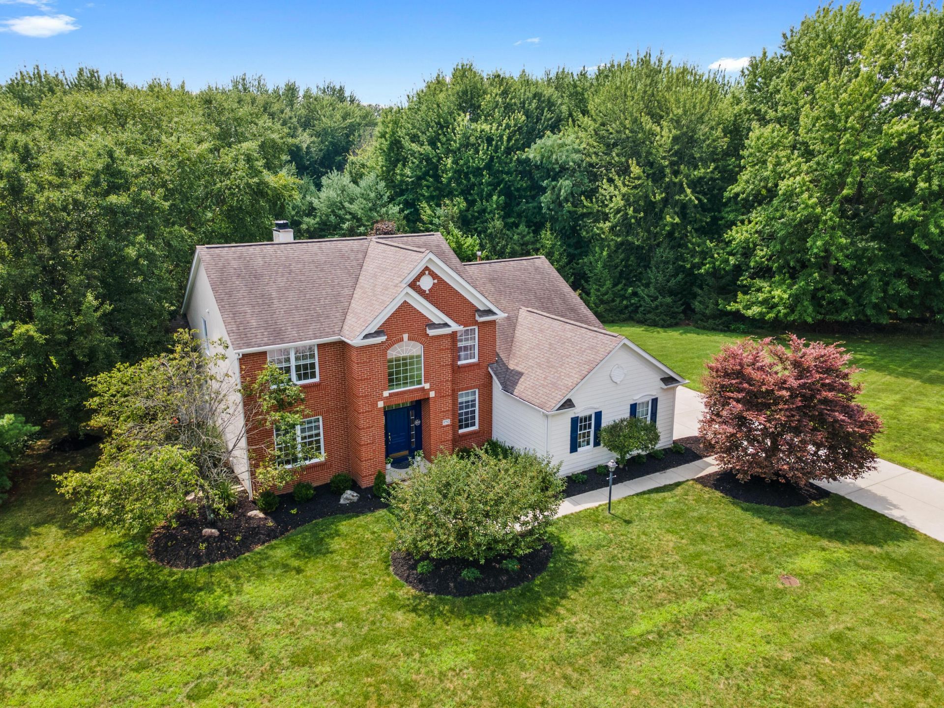 5792 Medallion Drive W, Westerville, OH 43082 Main Photo