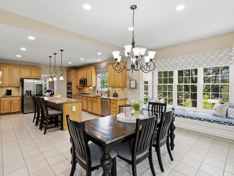 5792 Medallion Drive W, Westerville, OH 43082 Photo 14