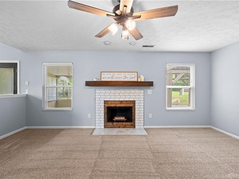 202 Choctaw Circle, Franklin, OH 45005 Photo 2