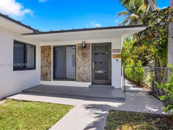 3052 SW 26th St , Unit 3052, Miami, FL 33133