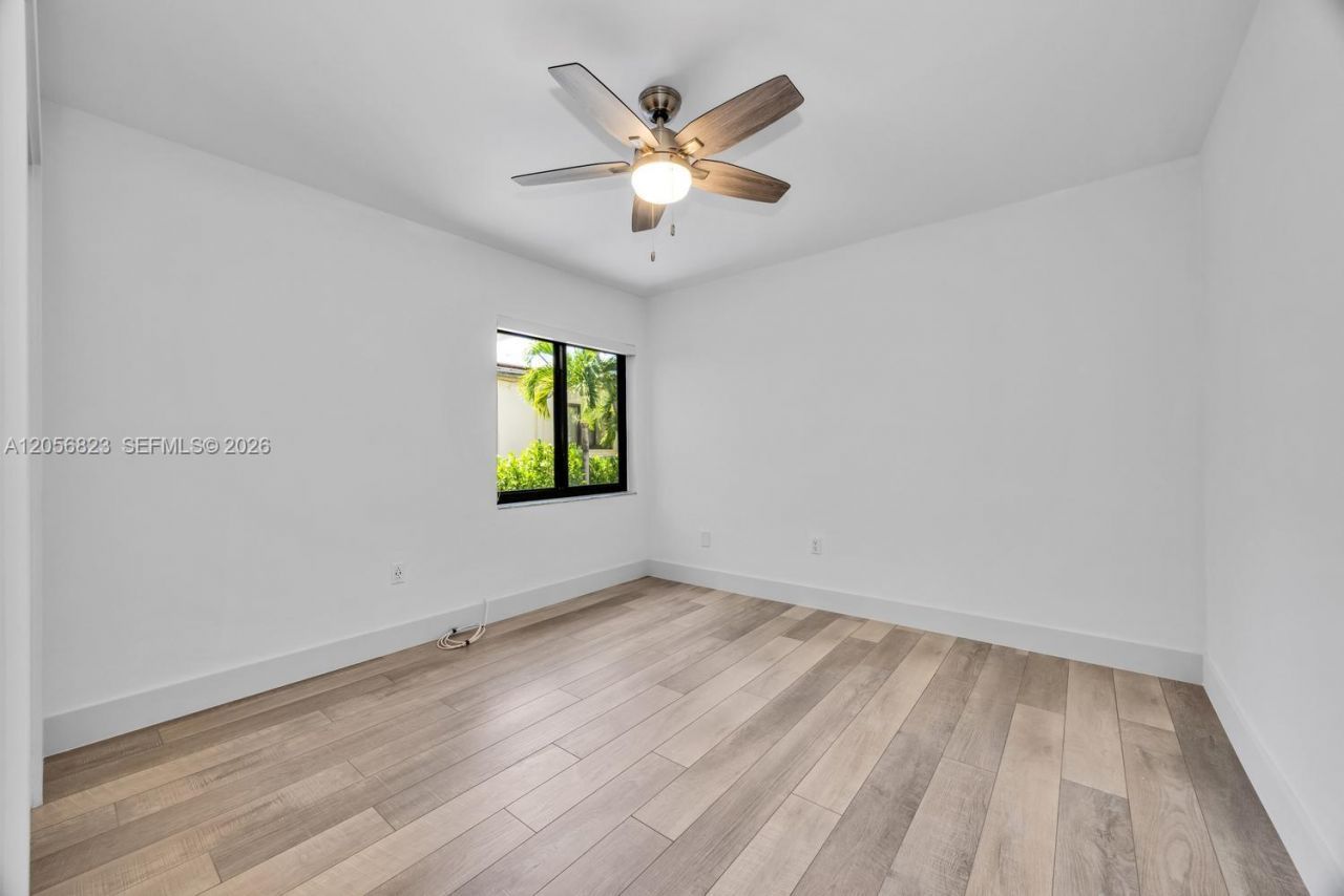 3052 SW 26th St, Unit 3052, Miami, FL 33133 Photo