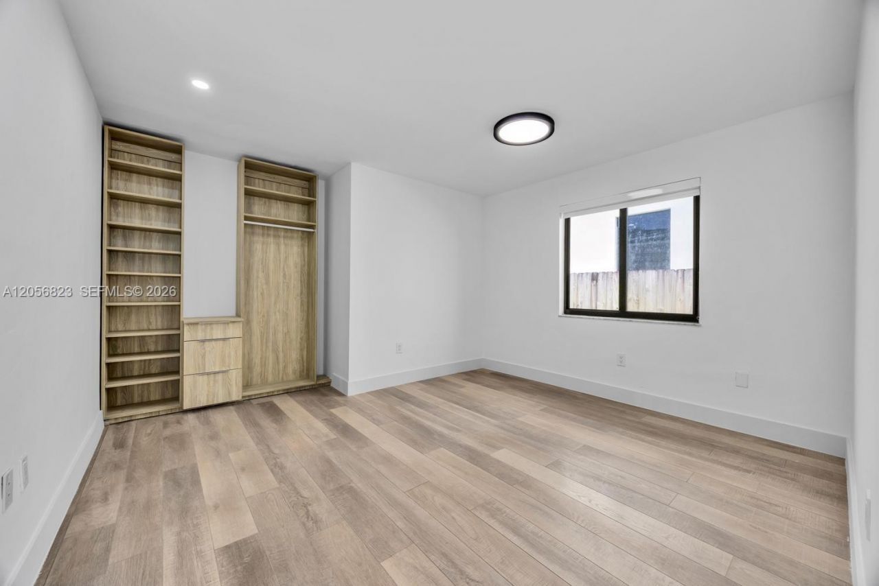 3052 SW 26th St, Unit 3052, Miami, FL 33133 Photo