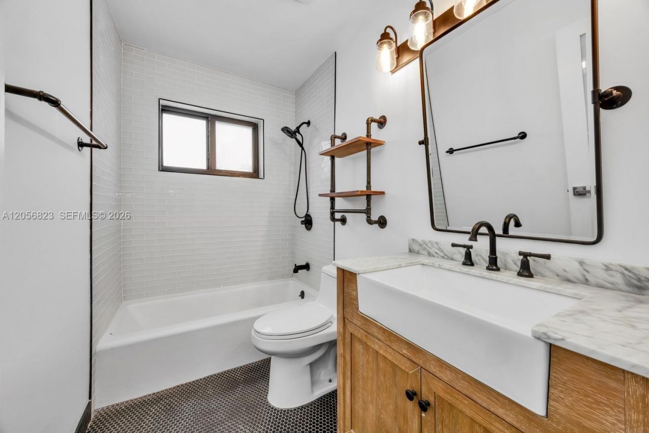 3052 SW 26th St, Unit 3052, Miami, FL 33133 Photo
