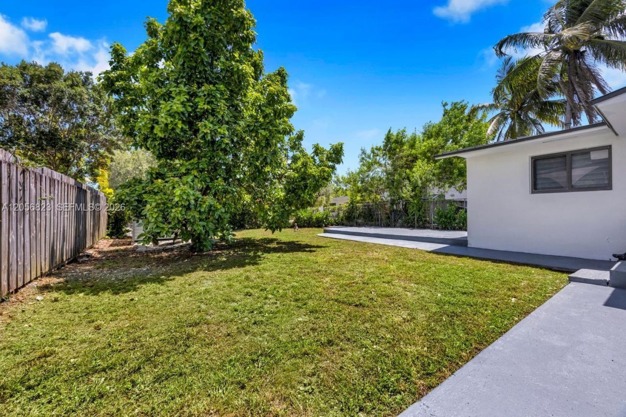 3052 SW 26th St, Unit 3052, Miami, FL 33133 Photo