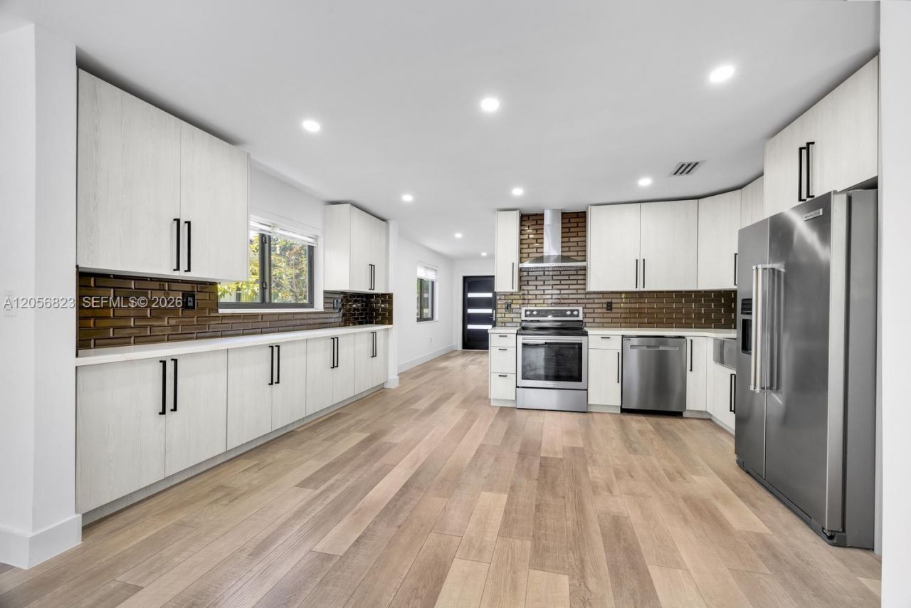 3052 SW 26th St, Unit 3052, Miami, FL 33133 Photo