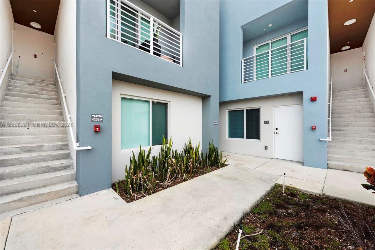 2505 NE 193rd St, Unit 4202, Miami, FL 33180 Photo