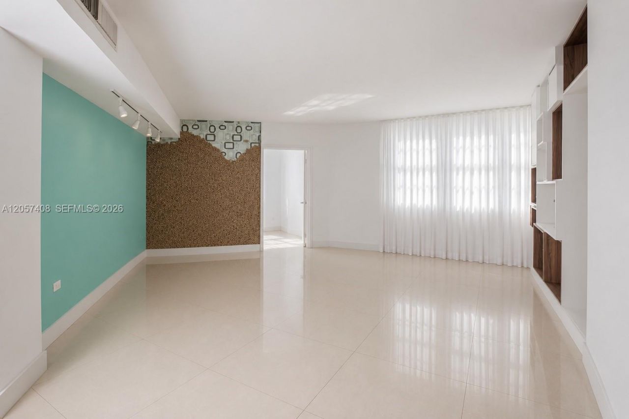 825 Brickell Bay Dr , Unit 1151, Miami, FL 33131 Photo