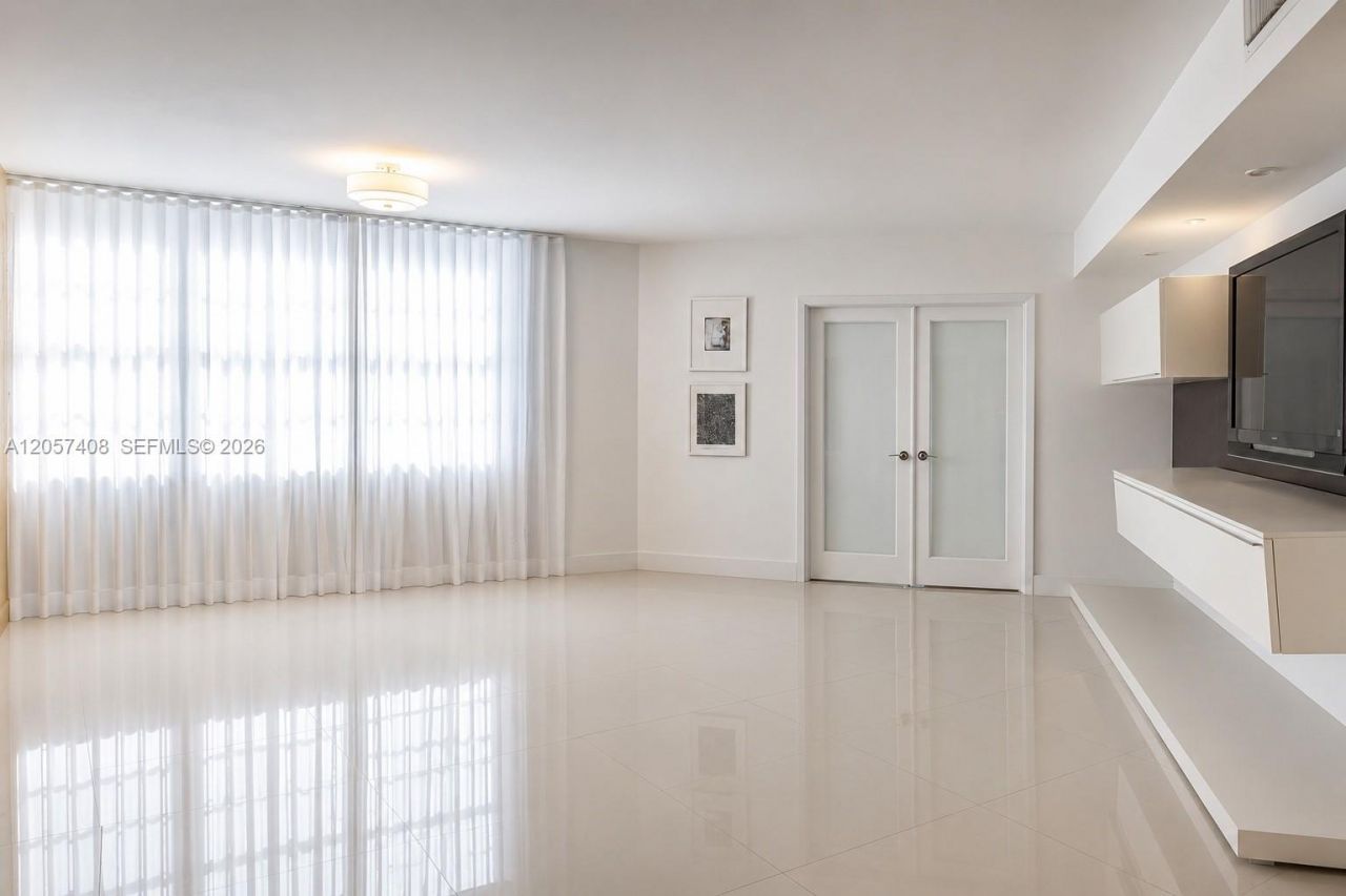 825 Brickell Bay Dr , Unit 1151, Miami, FL 33131 Photo