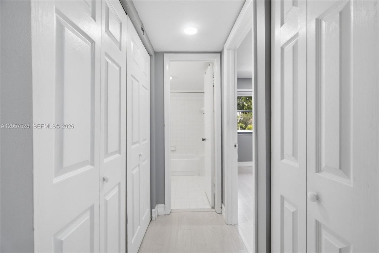 11444 NW 10th St , Unit 11444, Pembroke Pines, FL 33026 Photo