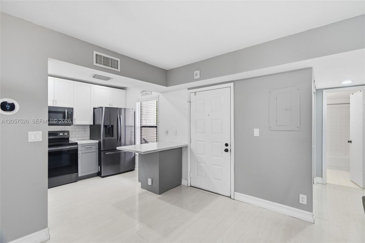 11444 NW 10th St , Unit 11444, Pembroke Pines, FL 33026 Photo