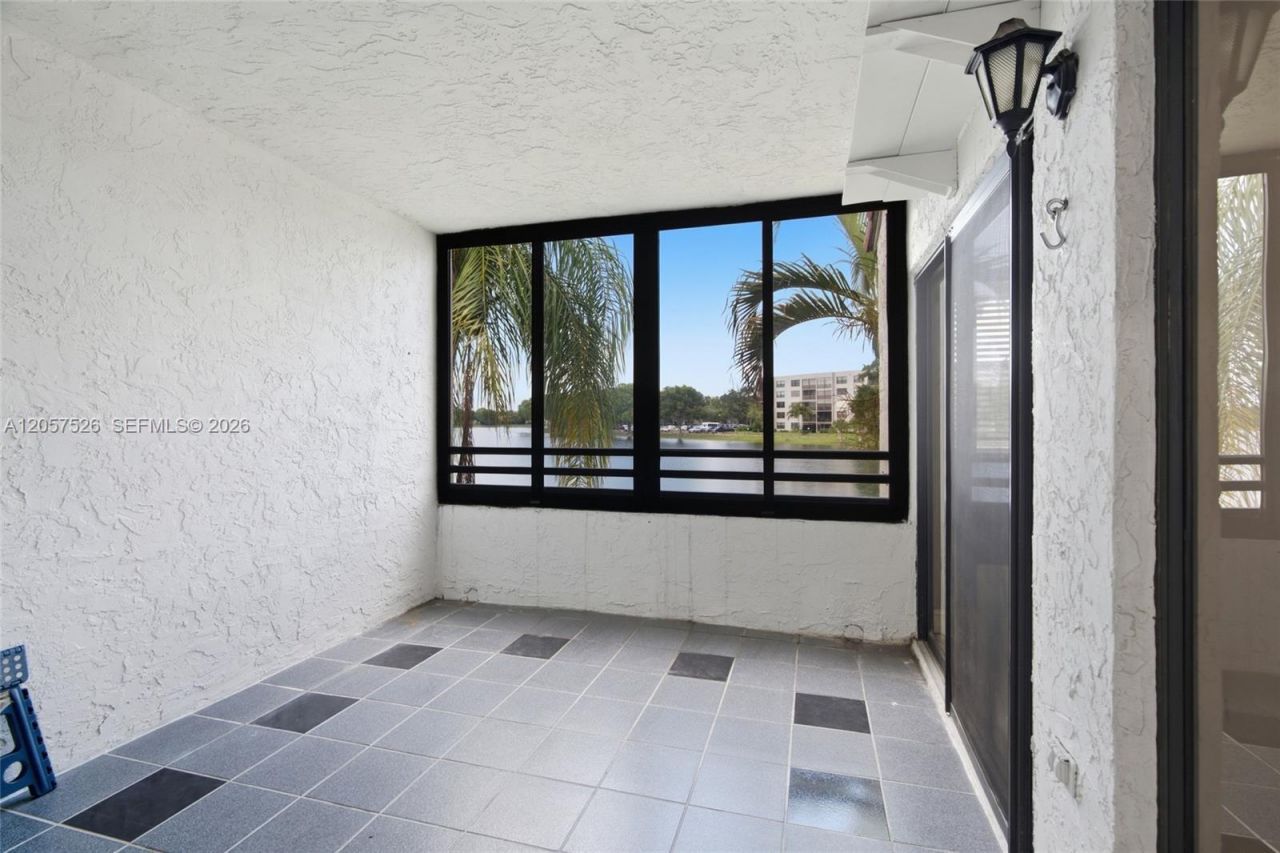 11444 NW 10th St , Unit 11444, Pembroke Pines, FL 33026 Photo