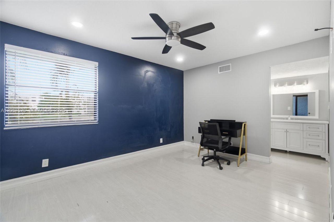 11444 NW 10th St , Unit 11444, Pembroke Pines, FL 33026 Photo