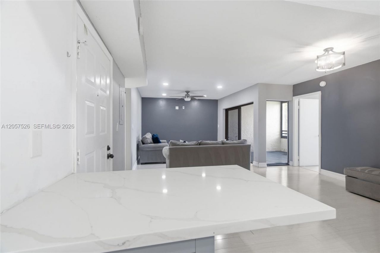 11444 NW 10th St , Unit 11444, Pembroke Pines, FL 33026 Photo