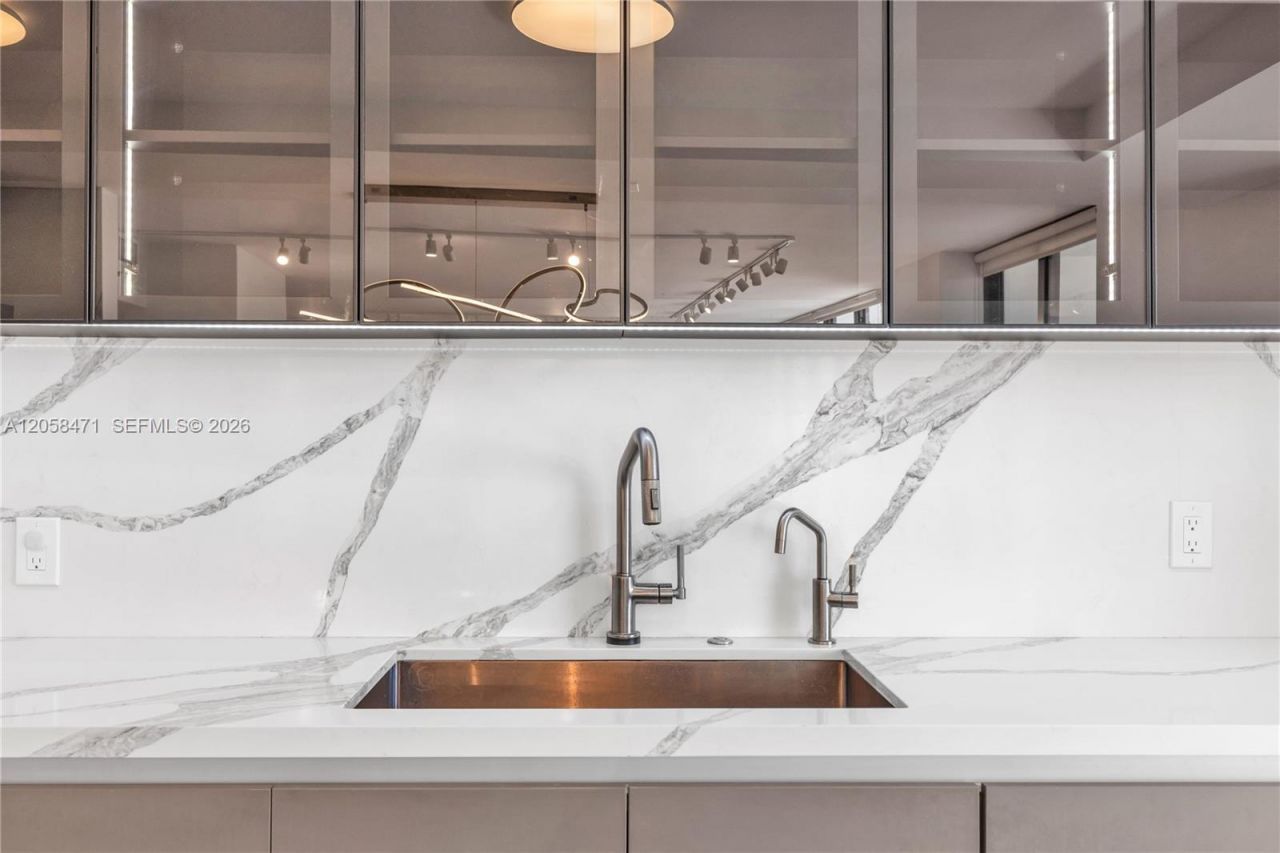 9 Island Ave, Unit 814, Miami Beach, FL 33139 Photo