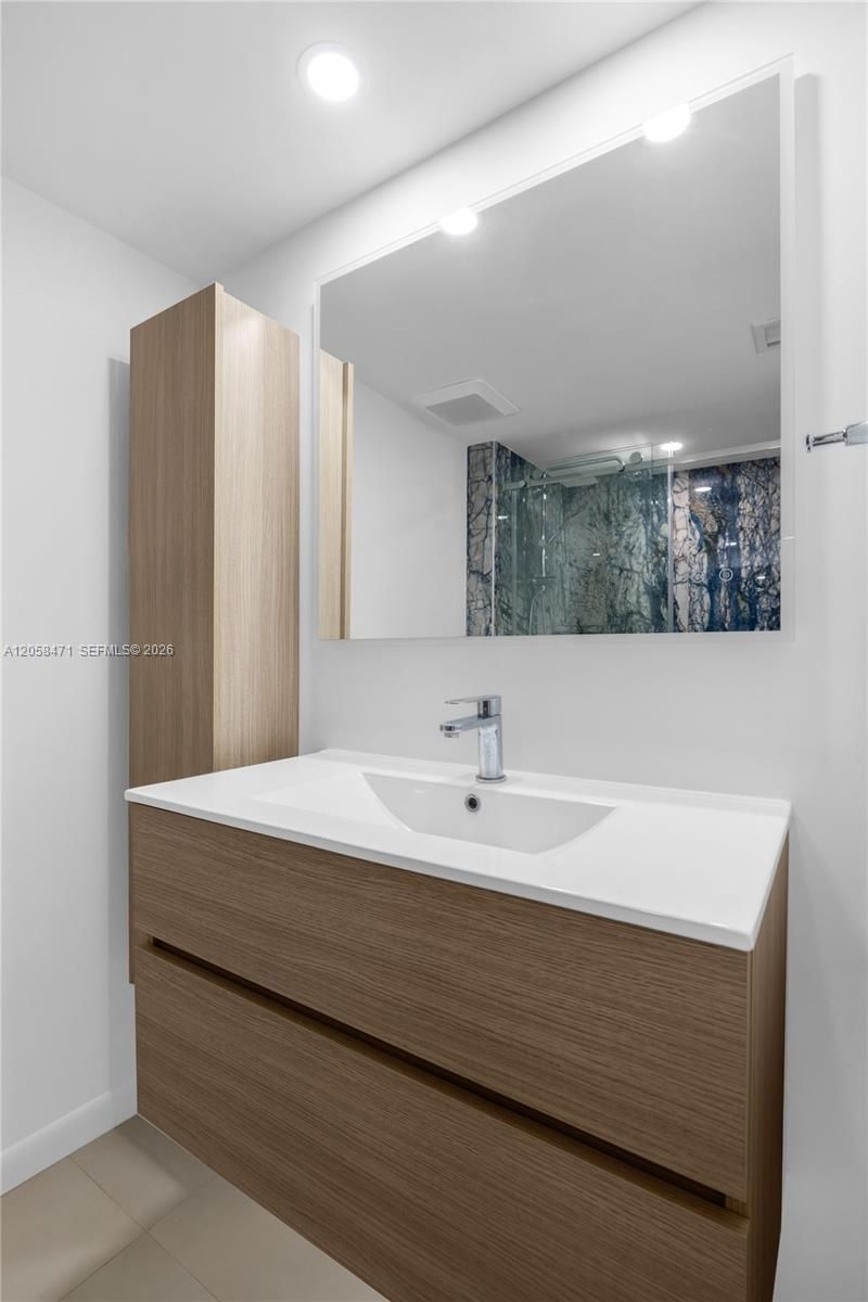 9 Island Ave, Unit 814, Miami Beach, FL 33139 Photo