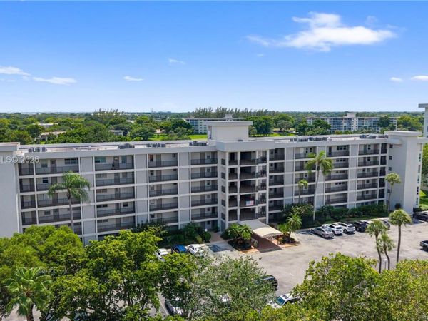 2691 S Course Dr, Unit 202, Pompano Beach, FL 33069