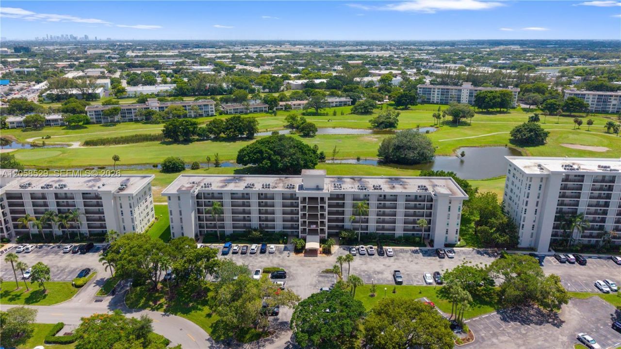 2691 S Course Dr, Unit 202, Pompano Beach, FL 33069 Photo