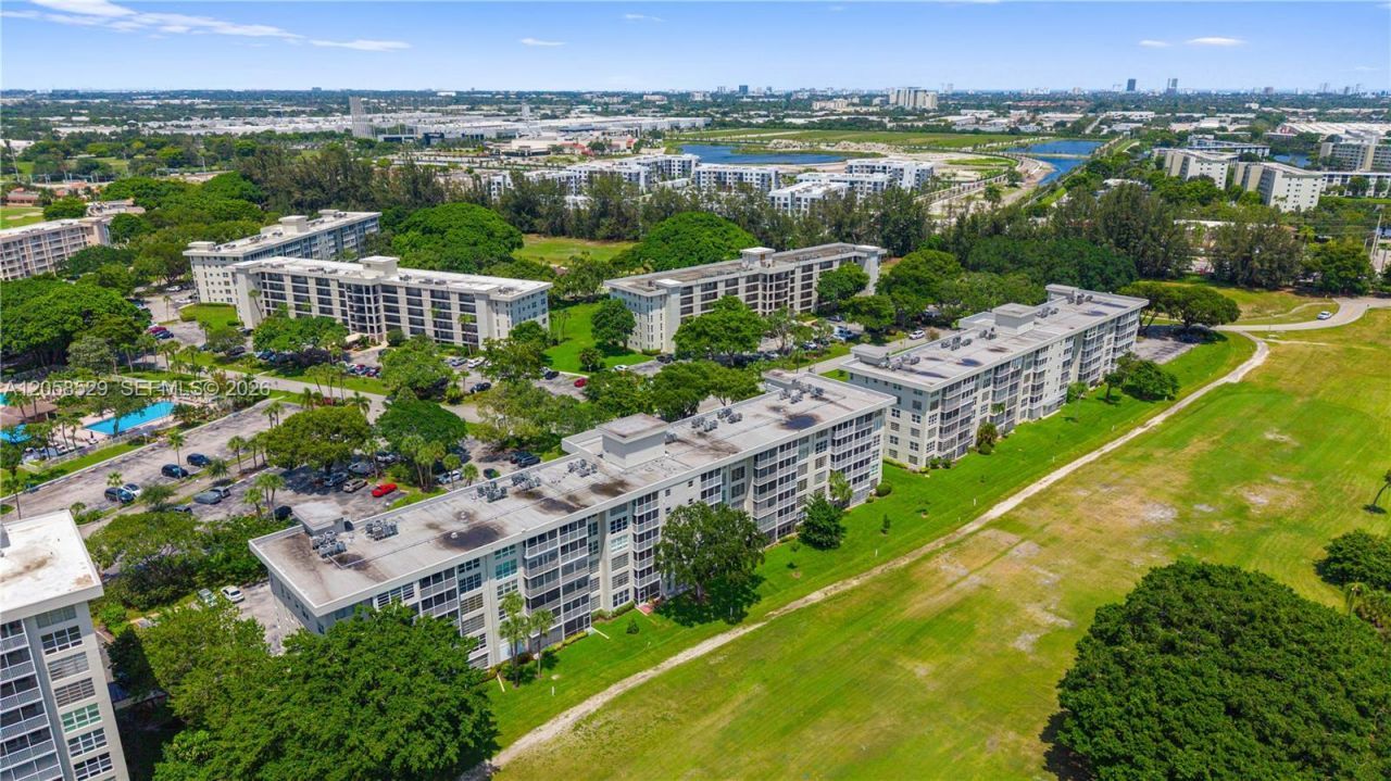 2691 S Course Dr, Unit 202, Pompano Beach, FL 33069 Photo