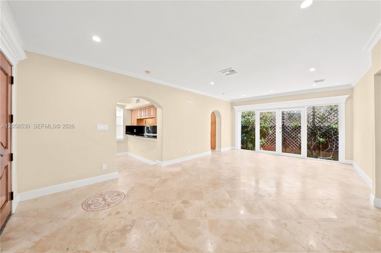 2301 Tequesta Ln, Unit 2301, Miami, FL 33133 Photo
