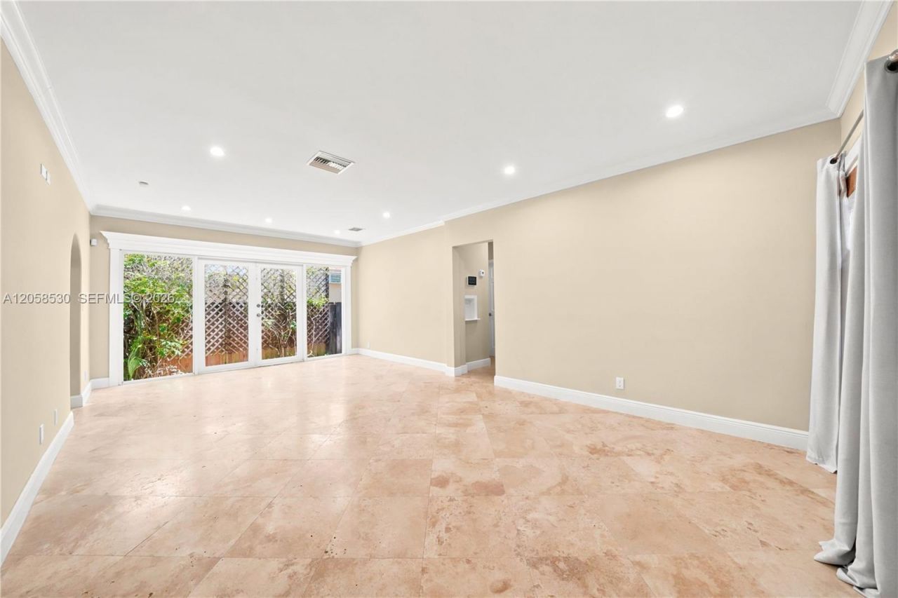 2301 Tequesta Ln, Unit 2301, Miami, FL 33133 Photo