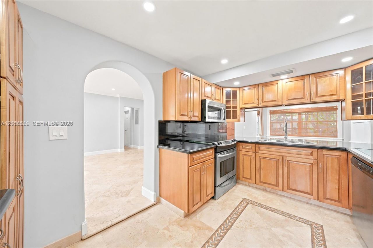 2301 Tequesta Ln , Unit 2301, Miami, FL 33133 Photo