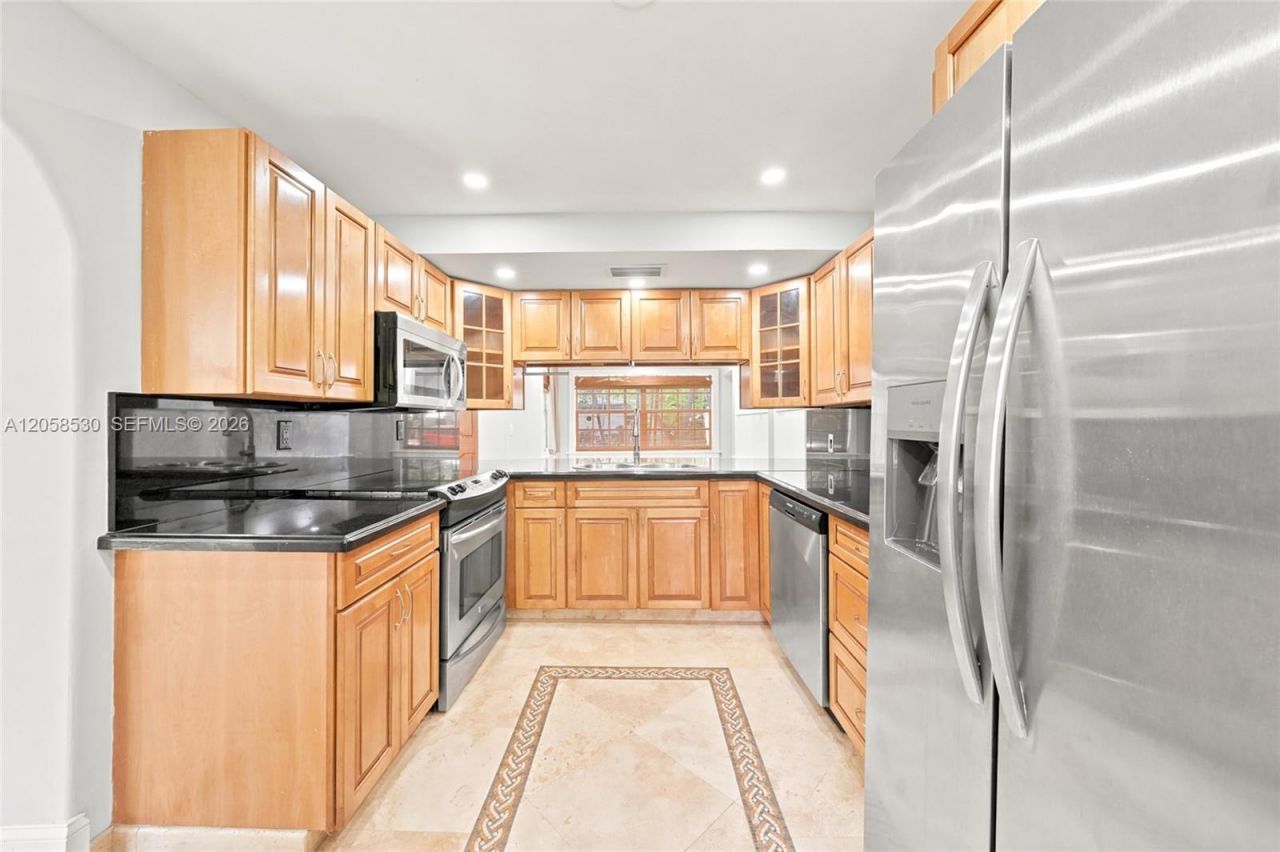 2301 Tequesta Ln , Unit 2301, Miami, FL 33133 Photo